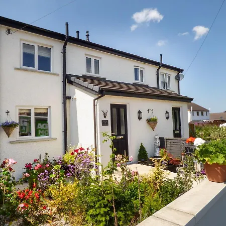 Stag Cottage, Grange-over-sands * Grange-over-Sands